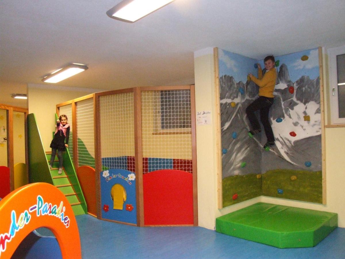 Hotel Al Plan Андало Екстериор снимка