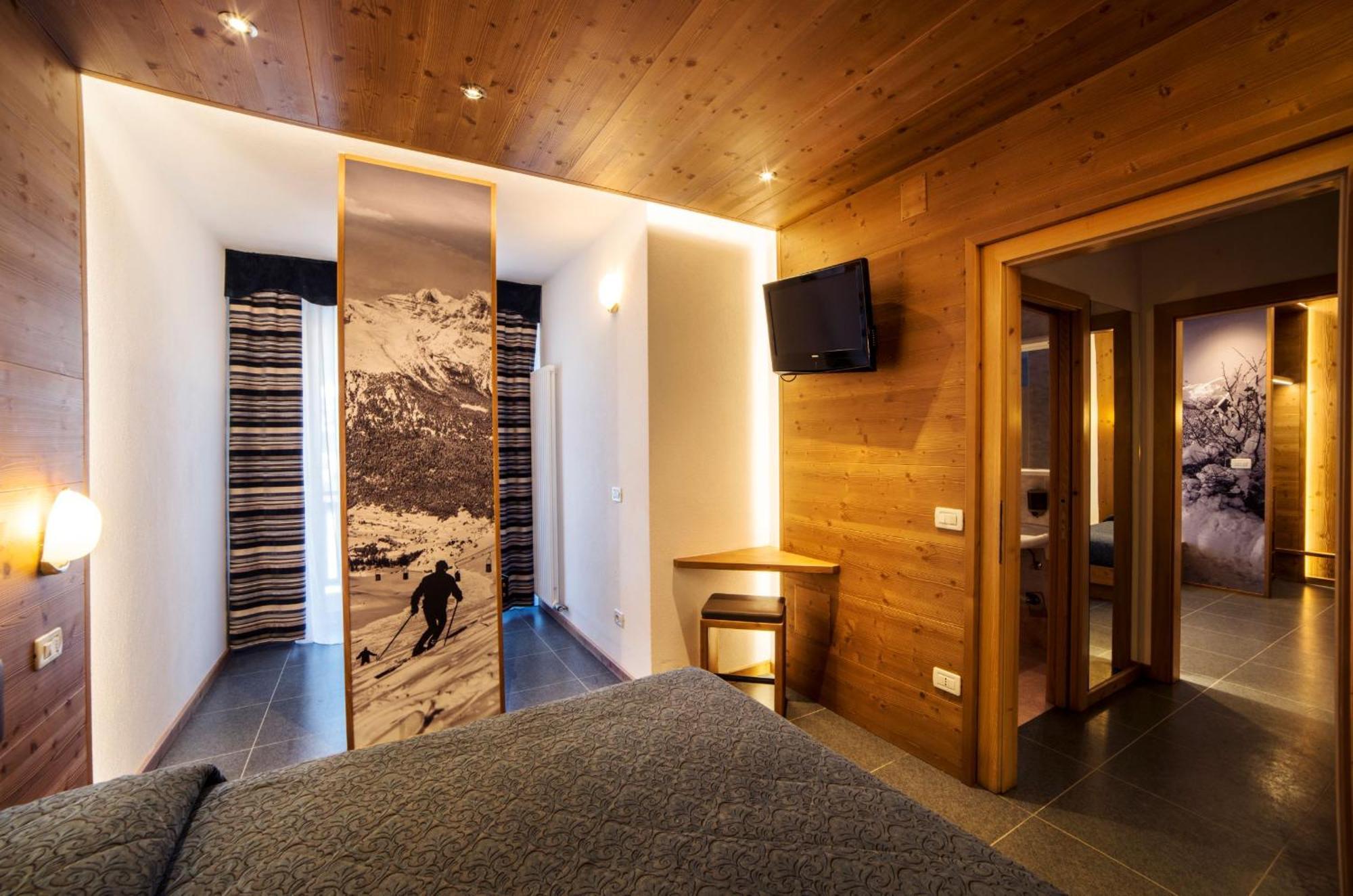 Hotel Al Plan Андало Екстериор снимка